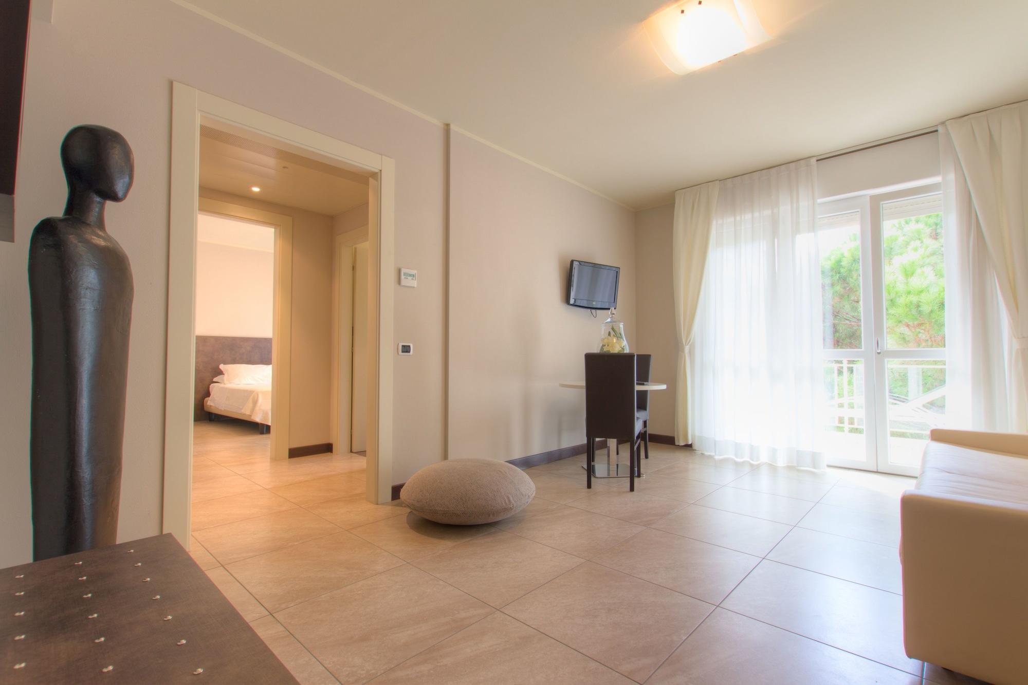 Hotel Kent Milano Marittima Bagian luar foto
