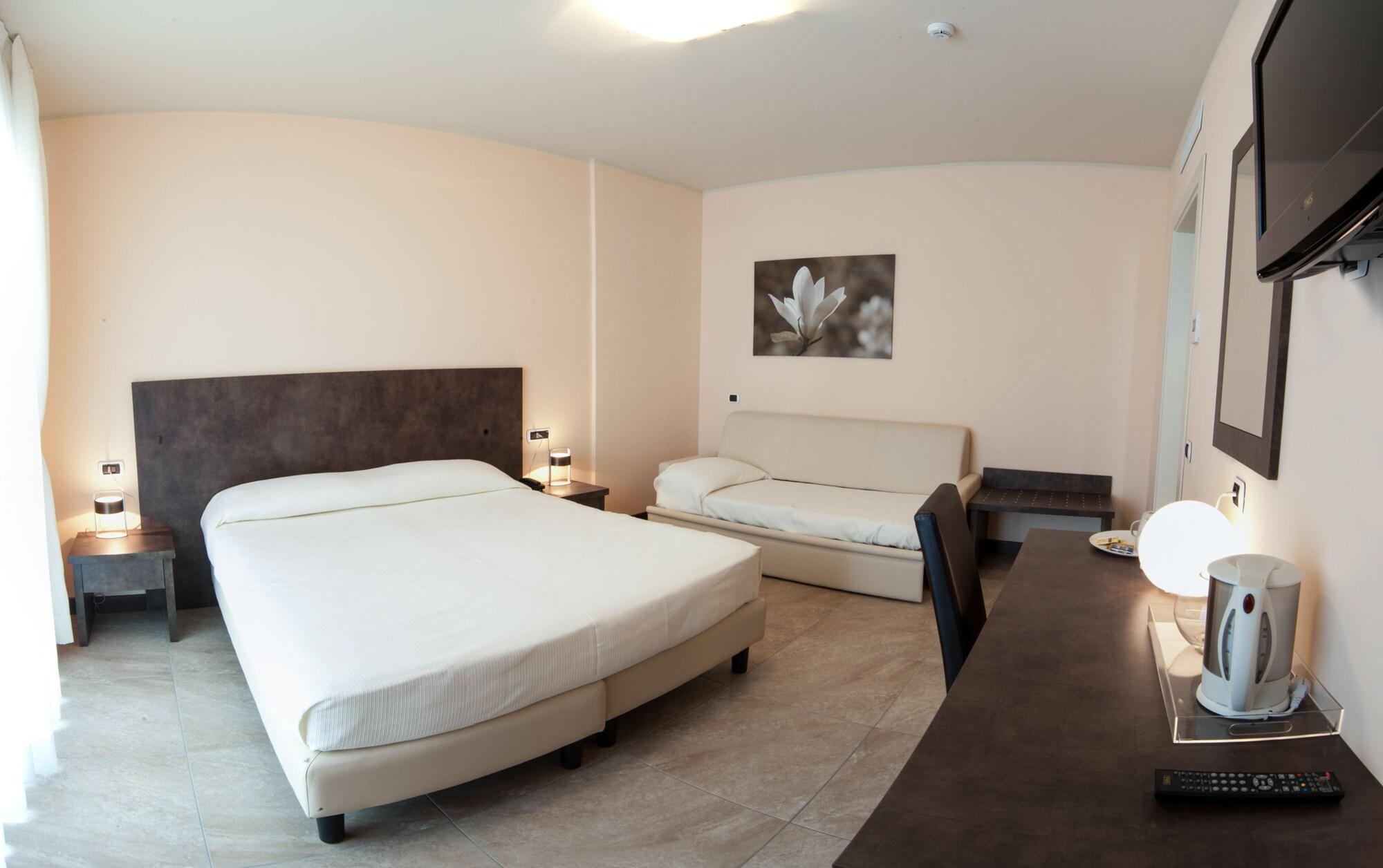 Hotel Kent Milano Marittima Bagian luar foto