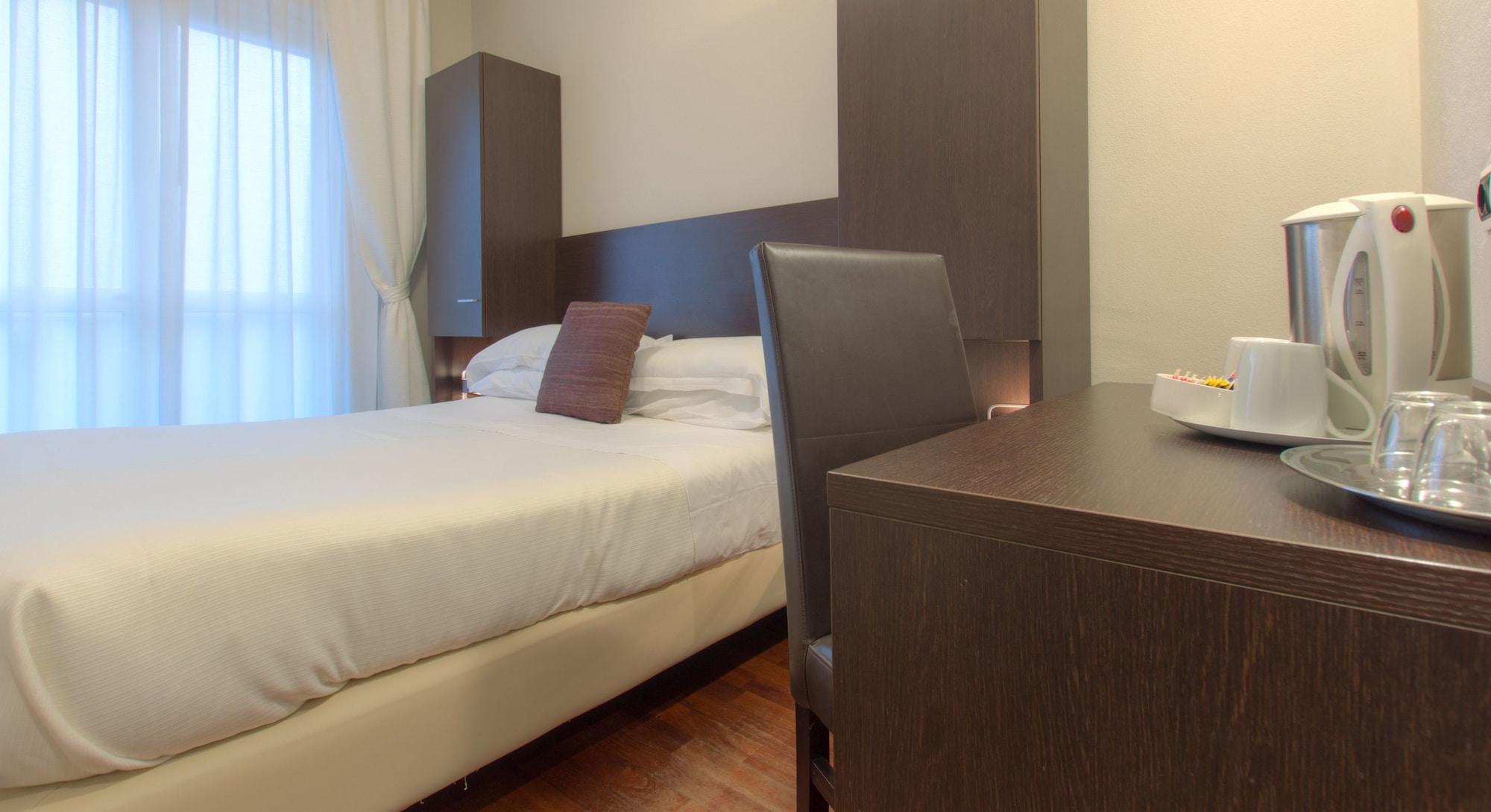Hotel Kent Milano Marittima Bagian luar foto