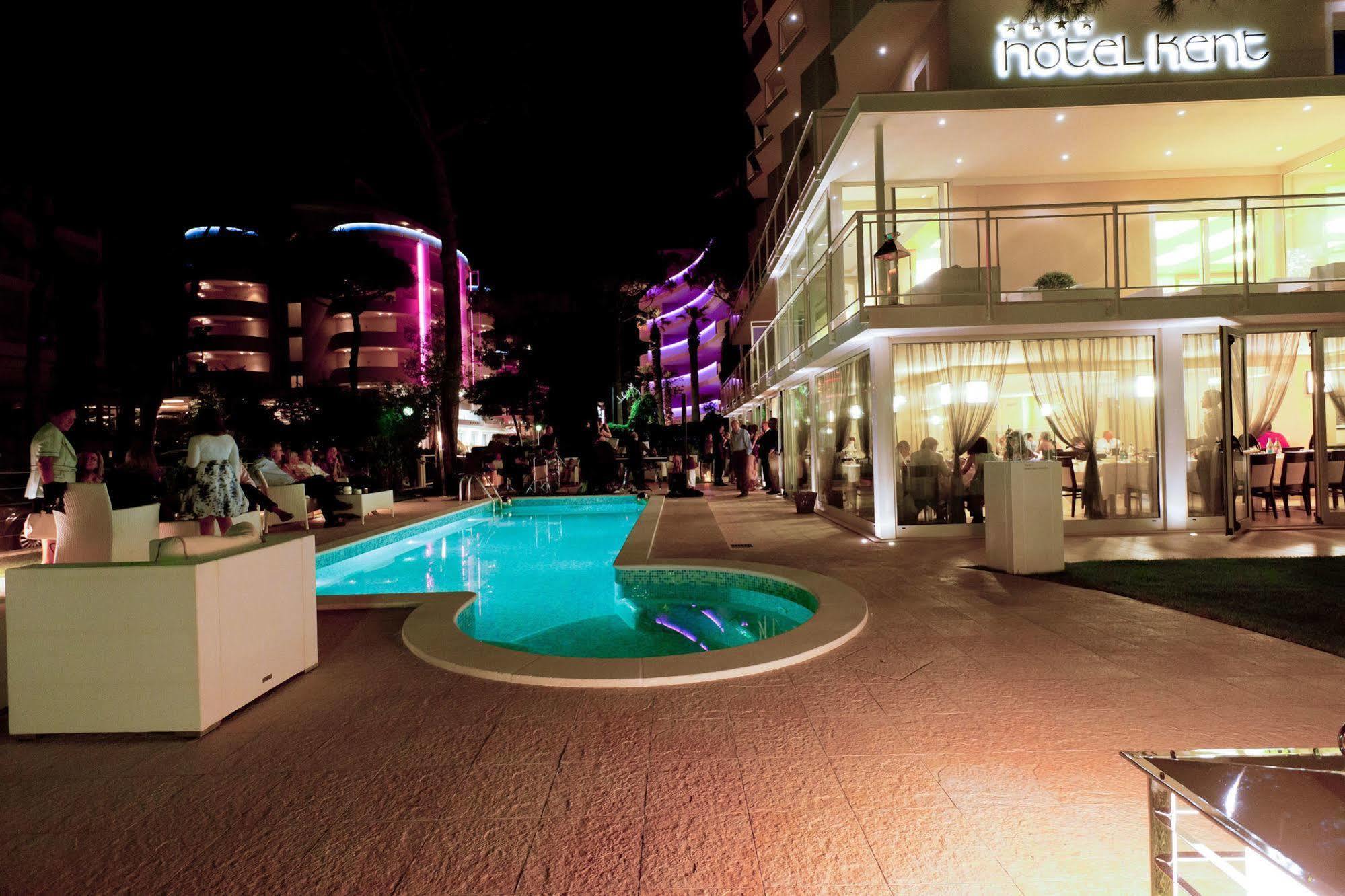 Hotel Kent Milano Marittima Bagian luar foto